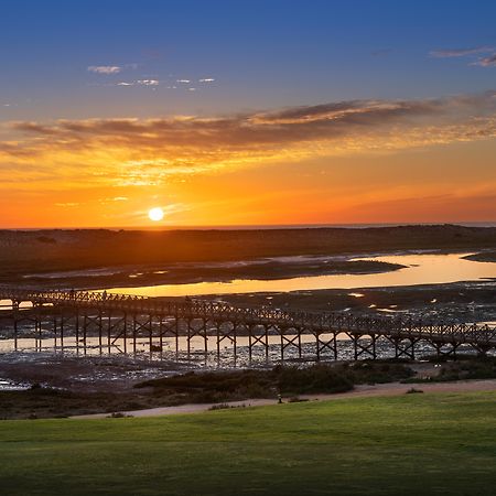 Wyndham Grand Algarve Hotel Quinta do Lago Eksteriør billede Sunset over the San Marcos River